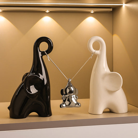Showpiece Bond Beyond Time Ceramic Elephant Family Table Showpiece