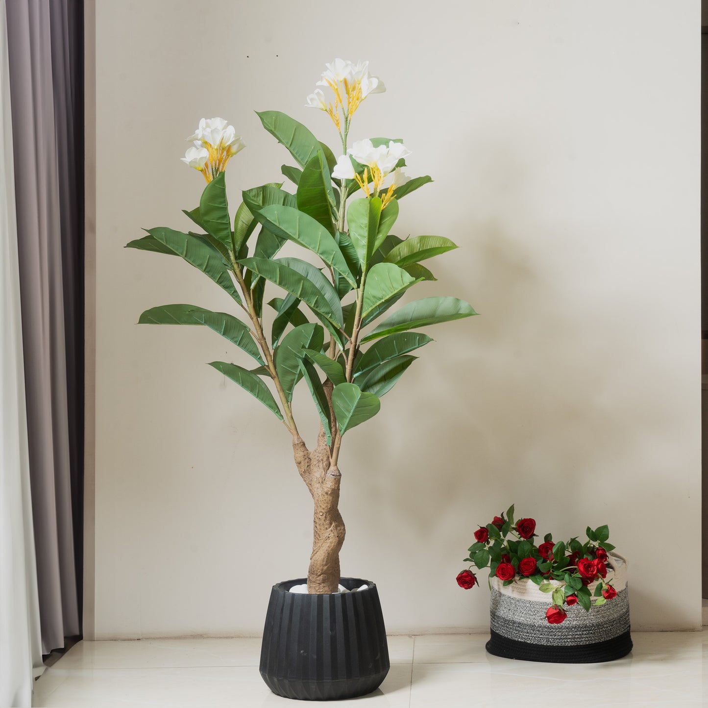 Pots Pot Noir - Black Plant Pot - 10 inch Dia
