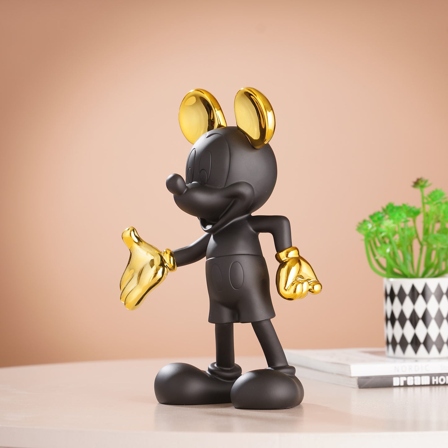 Showpiece Glimpses of Innocence - Mickey & Minnie Mouse Table Showpiece - Black & Gold