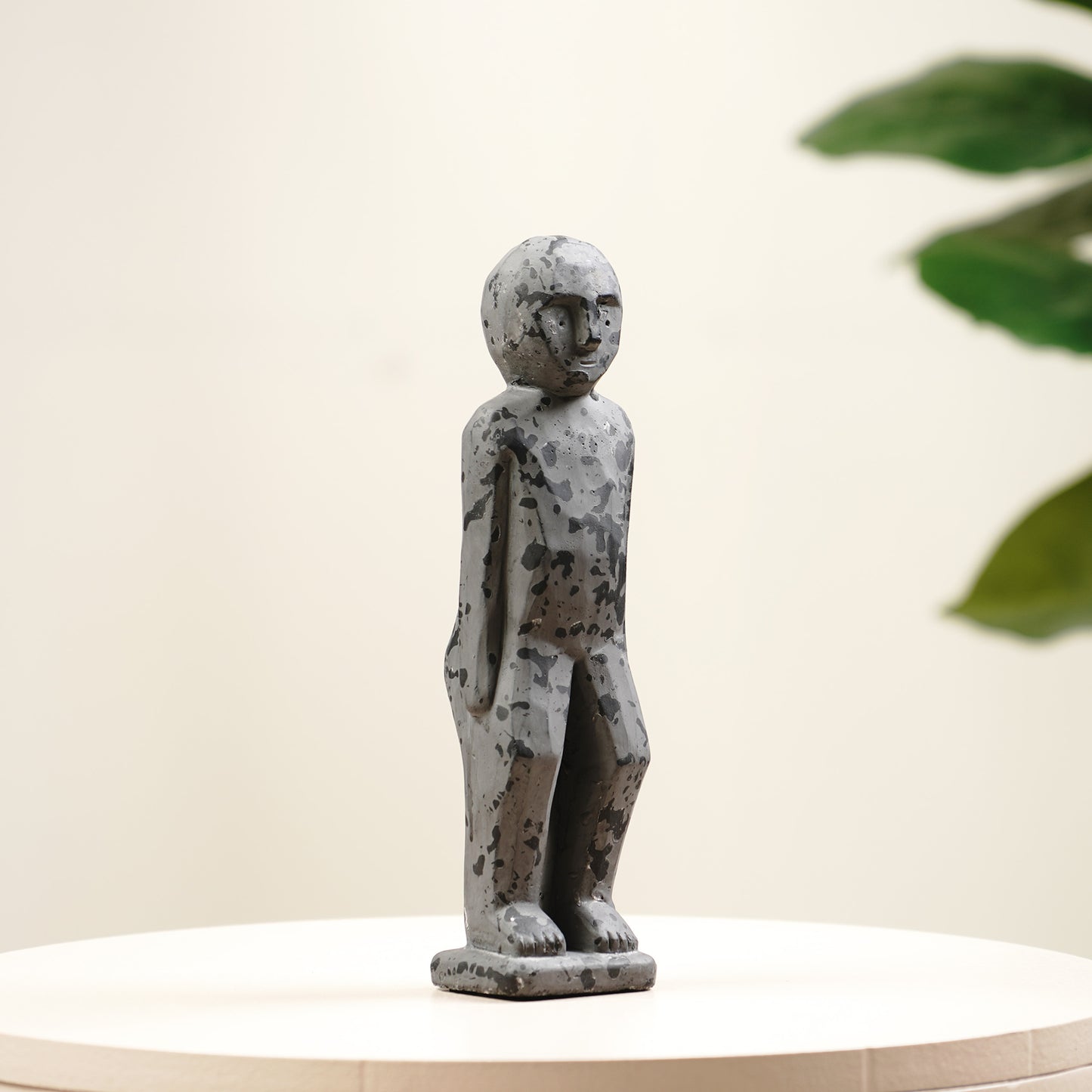 Showpiece The Still Voyager - Cement Human Figurines & Showpieces