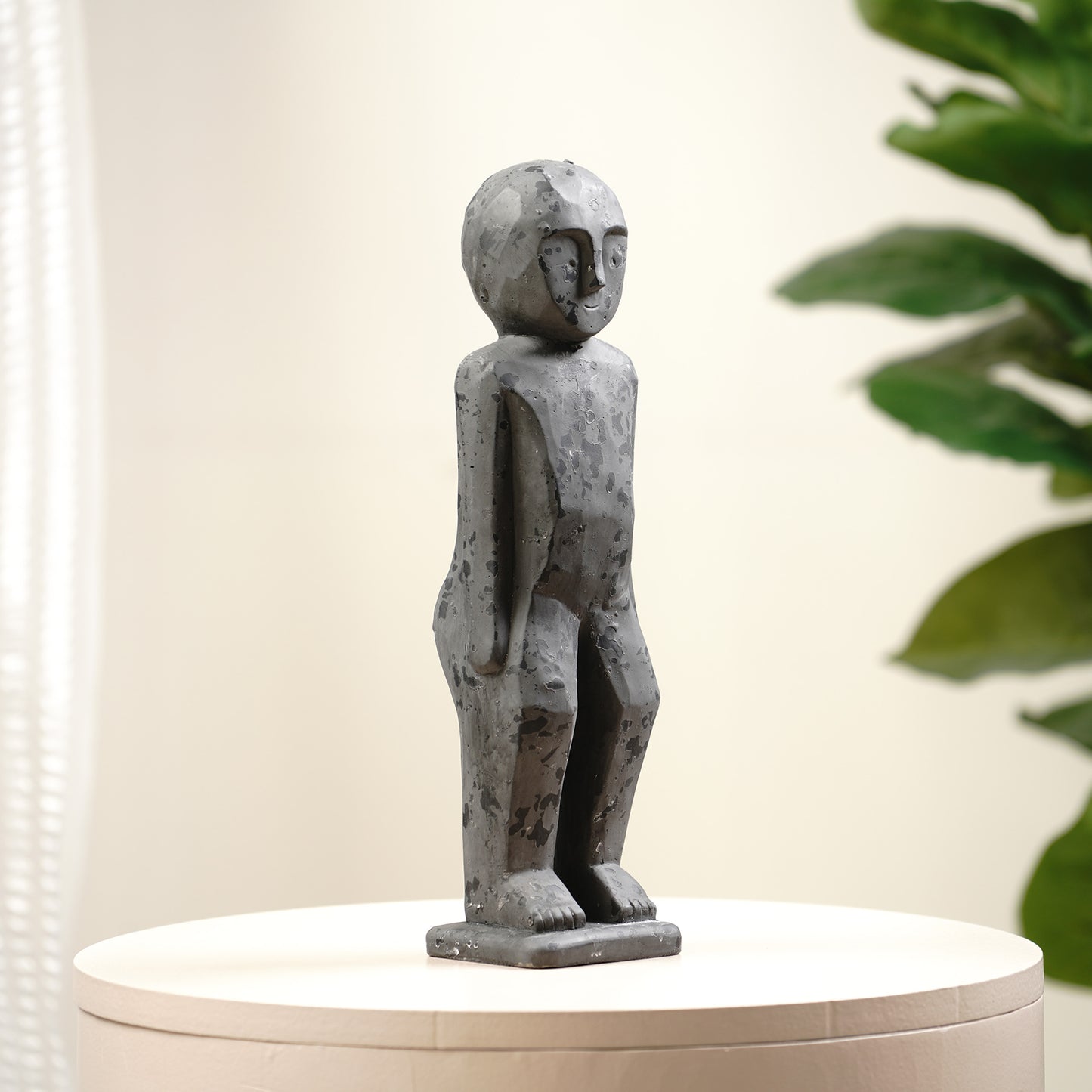 Showpiece The Still Voyager - Cement Human Figurines & Showpieces