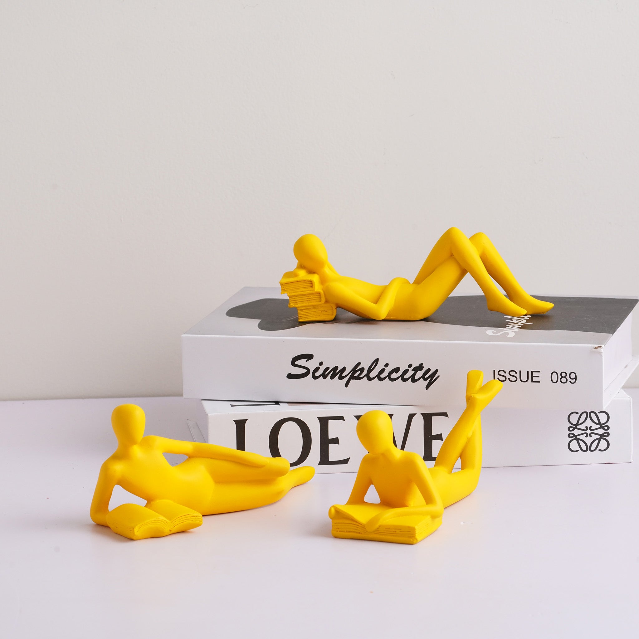 Showpiece The Leisure Trio - Human Figurines (Set of 3)