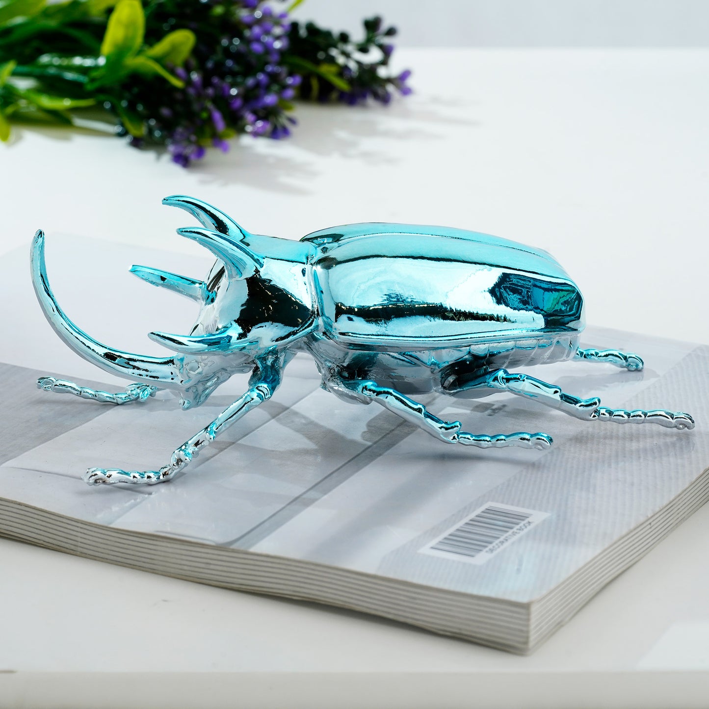 Scarabé - Metallic Beetle Showpiece