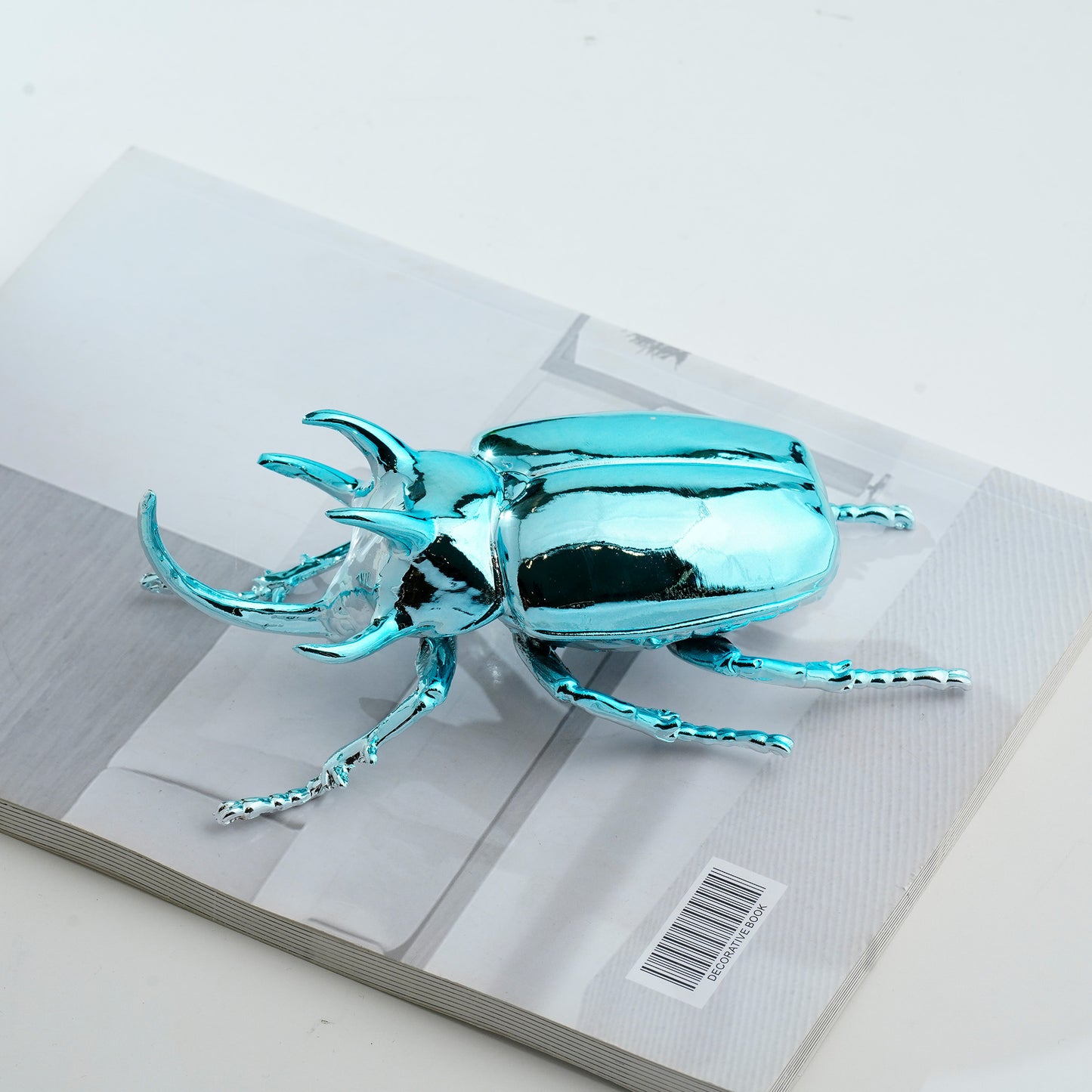 Scarabé - Metallic Beetle Showpiece