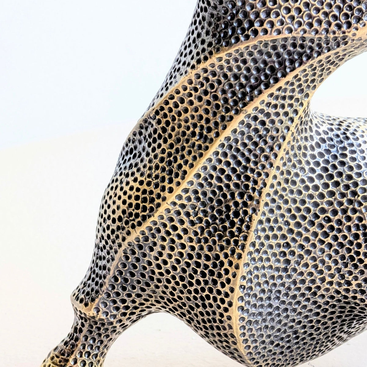 Taurus brass bull showpiece texture detail