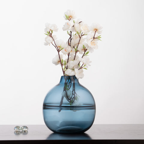 Table Vase An Abiding Strength in Fragility - Glass Table Vase - Style 1