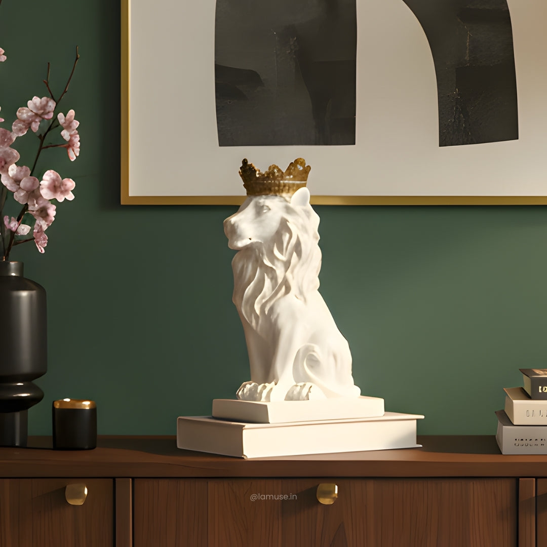 Sovereign - Lion Showpiece