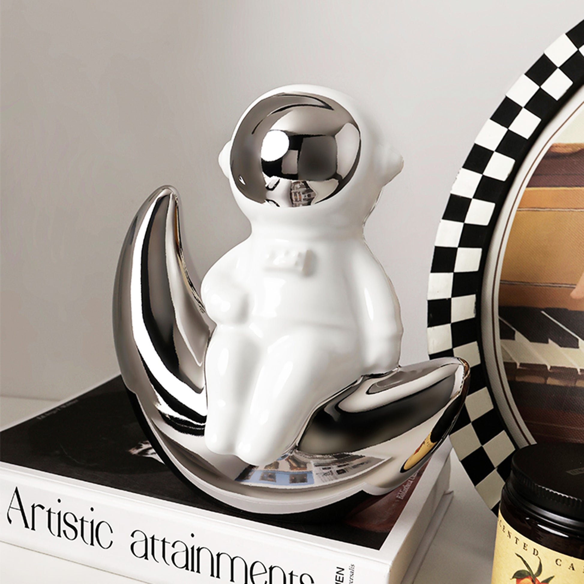 Showpiece The Benevolent Rider of The Space - Ceramic Astronaut Table Showpiece