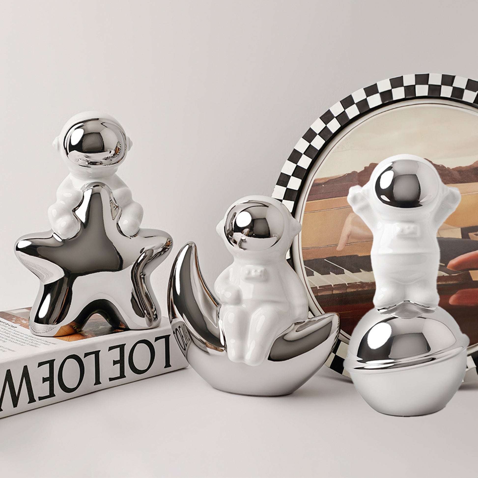 Showpiece The Benevolent Rider of The Space - Ceramic Astronaut Table Showpiece