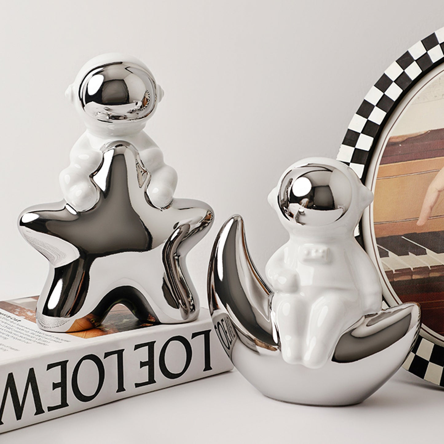 Showpiece The Benevolent Rider of The Space - Ceramic Astronaut Table Showpiece