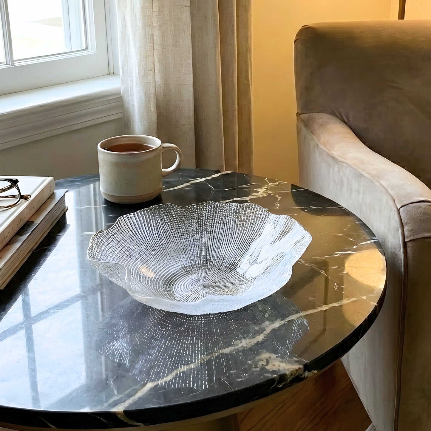 Corolla - Flower Shaped Glass Decorative Bowl - Style 1