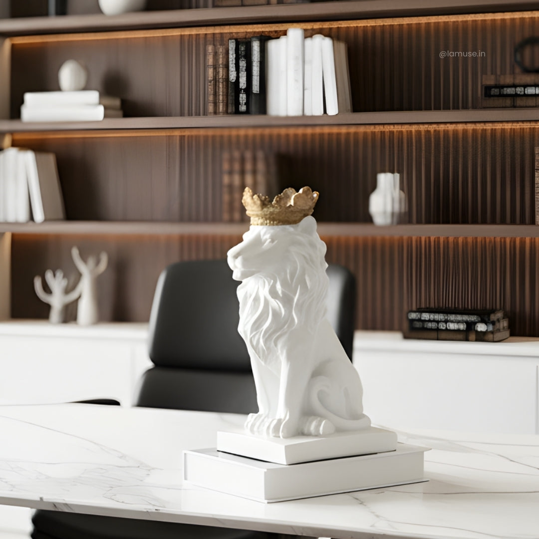 Sovereign - Lion Showpiece