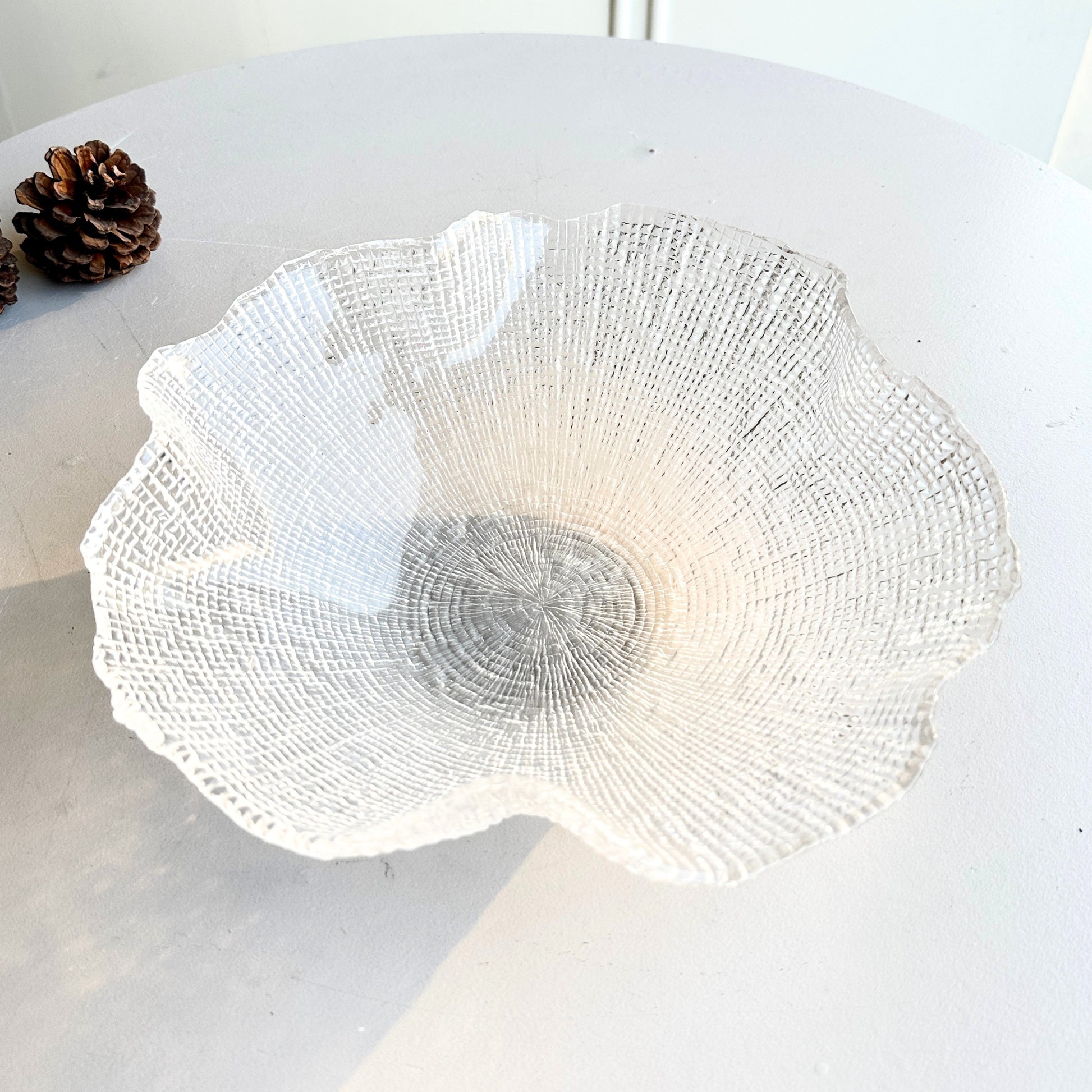 Corolla by La Muse – Textured Glass Decorative Bowl for Console & Dining Table