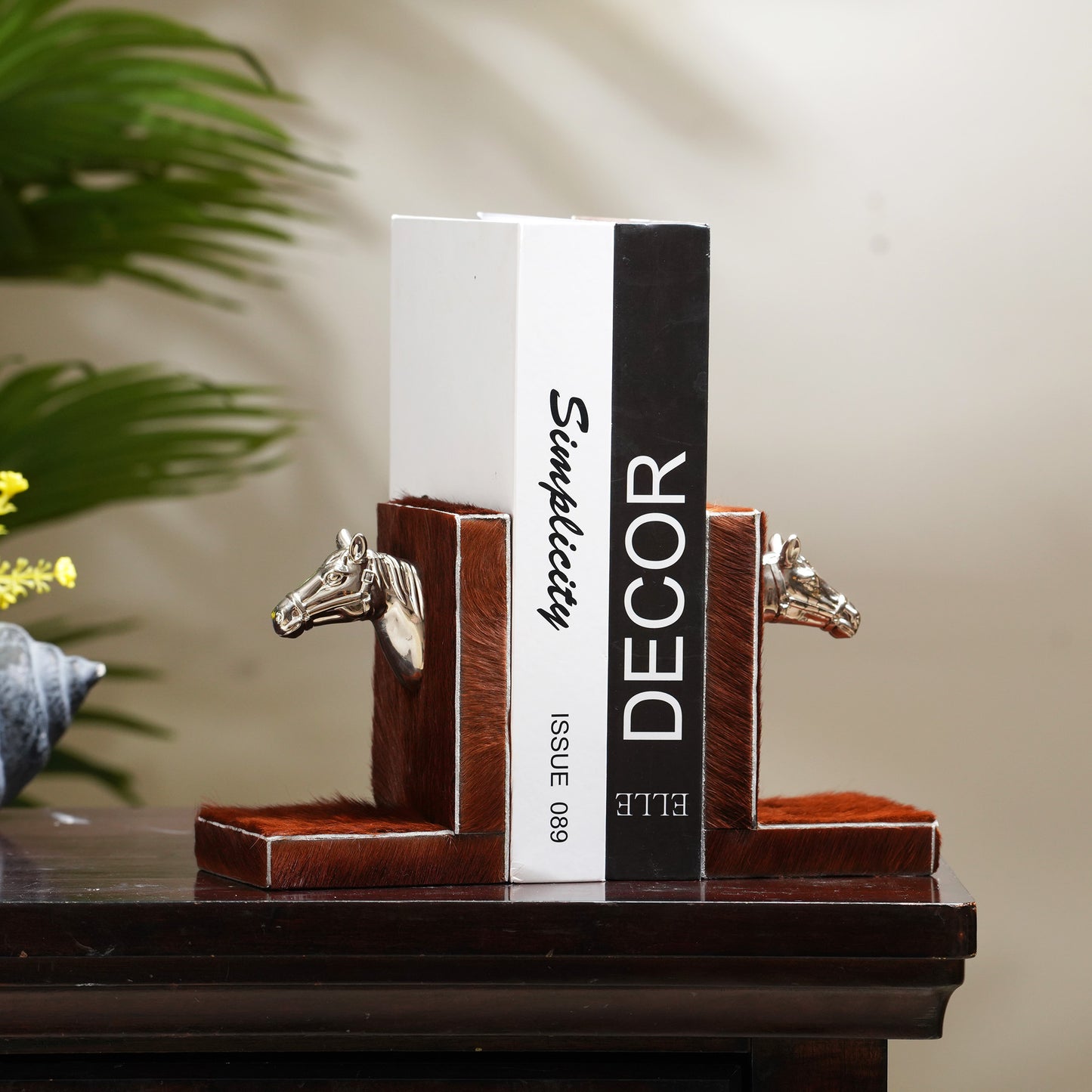 Majestic Mane by La Muse – Horse Hair Leather Sculptural Bookends for Home & Office