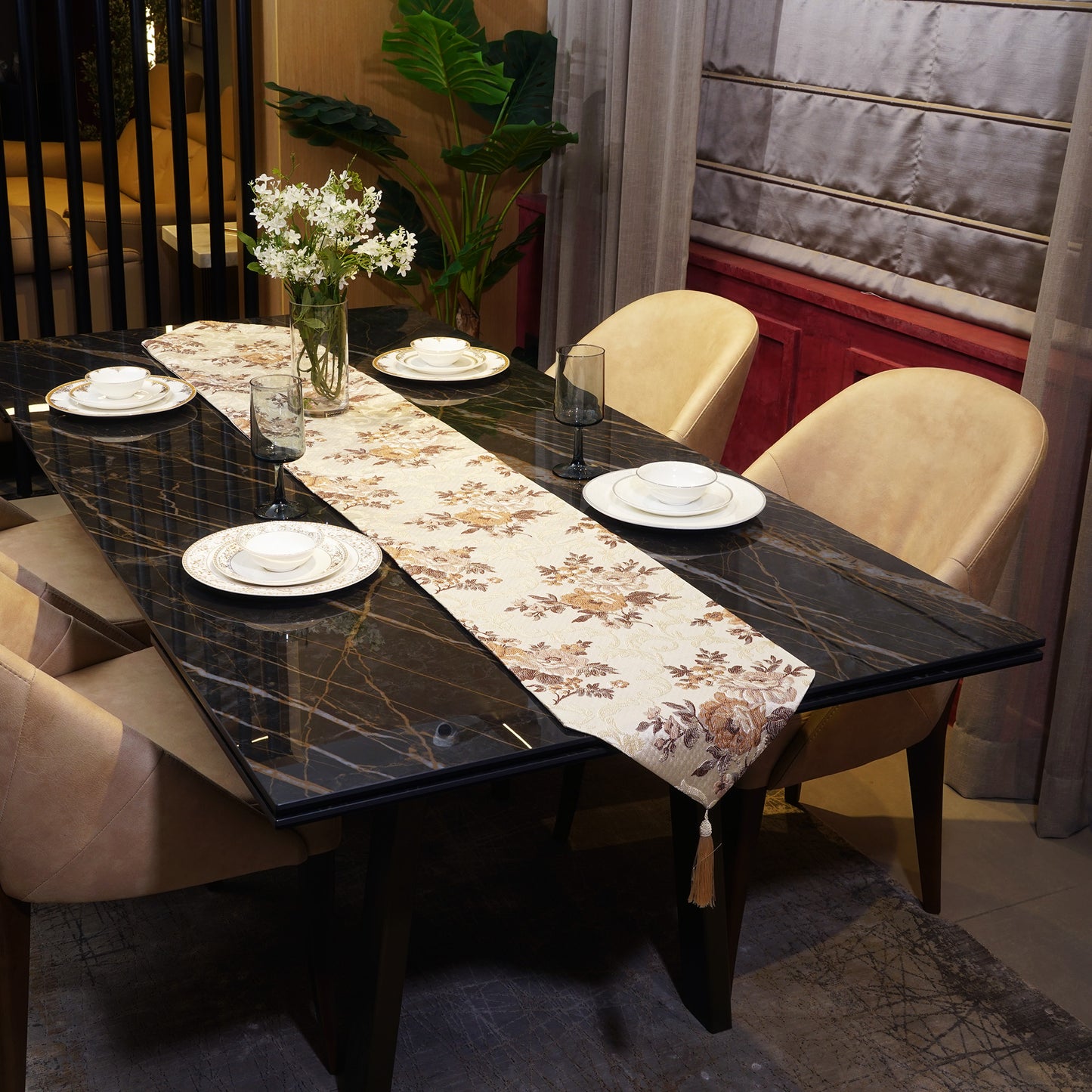 Table Runners Garden's Grace Table Runner