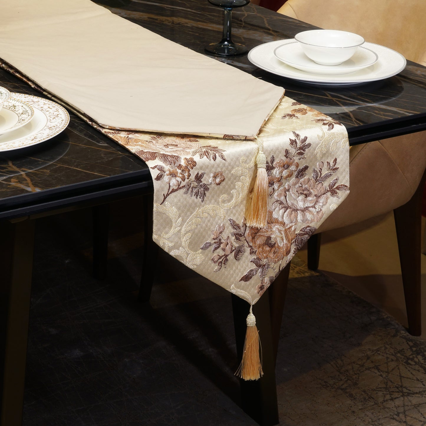 Table Runners Garden's Grace Table Runner