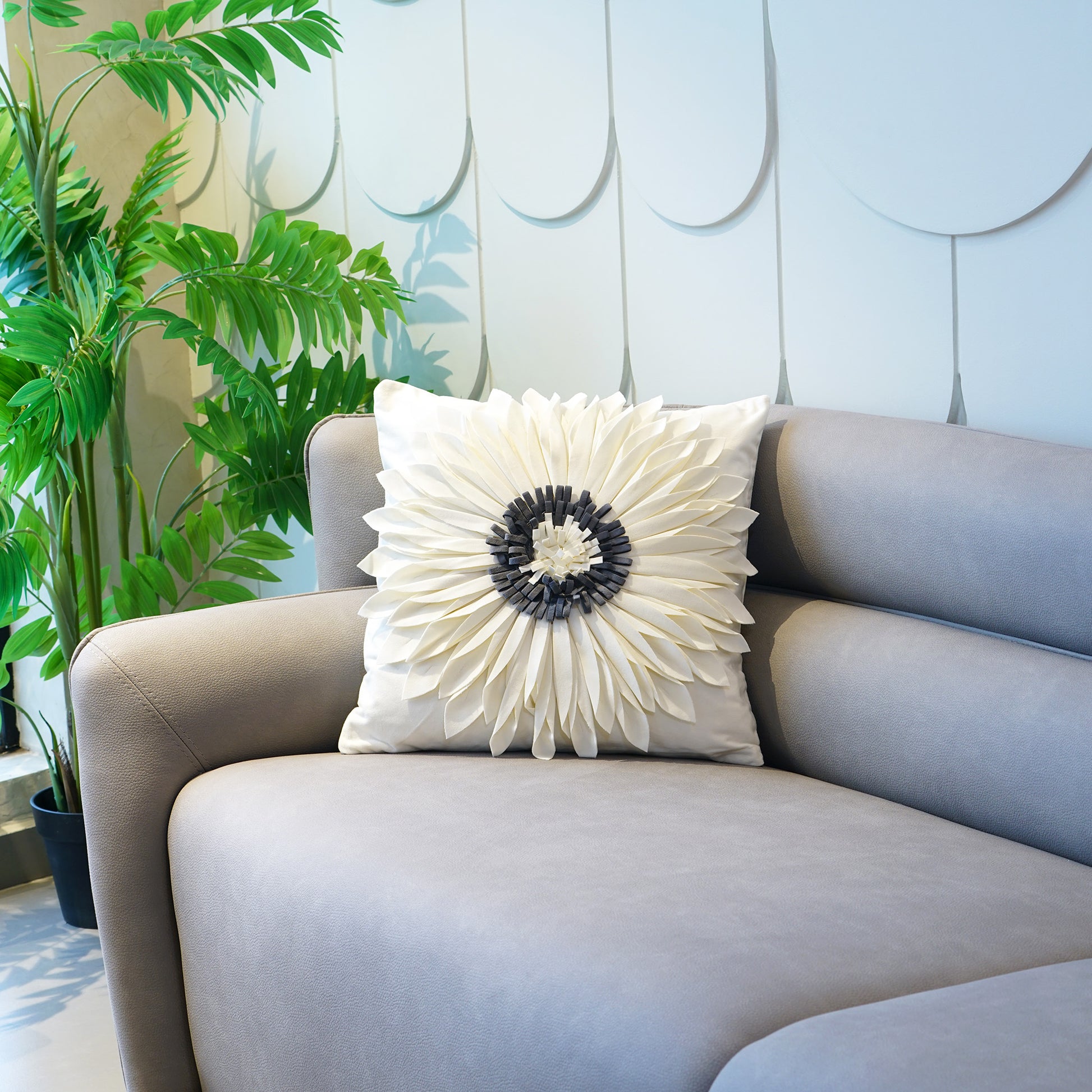 Cushion Cover Flirty Florals - Velvet Cushion Cover