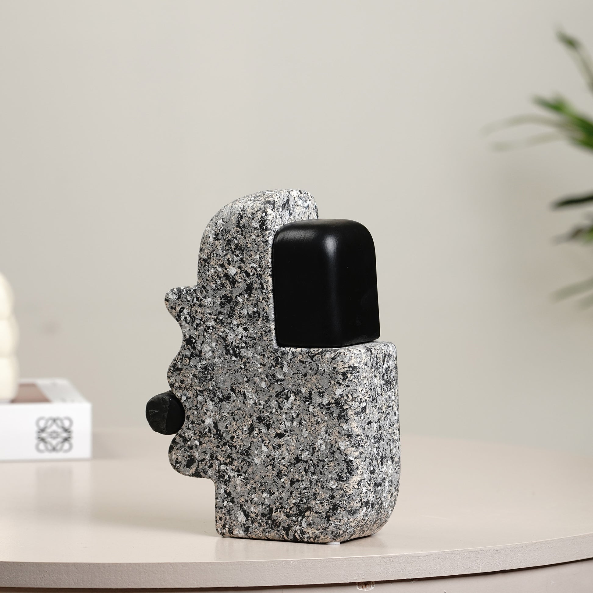 Showpiece Echo of Thought – Abstract Stone-finish Showpiece