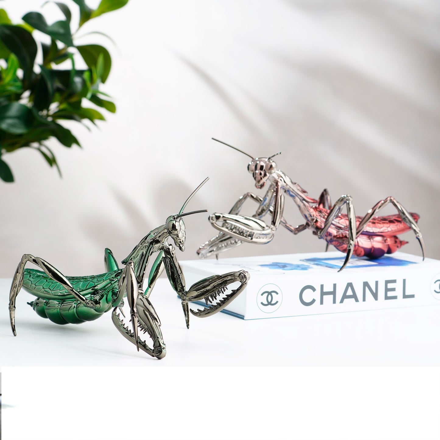 The Miraak - Metallic Praying Mantis Showpiece