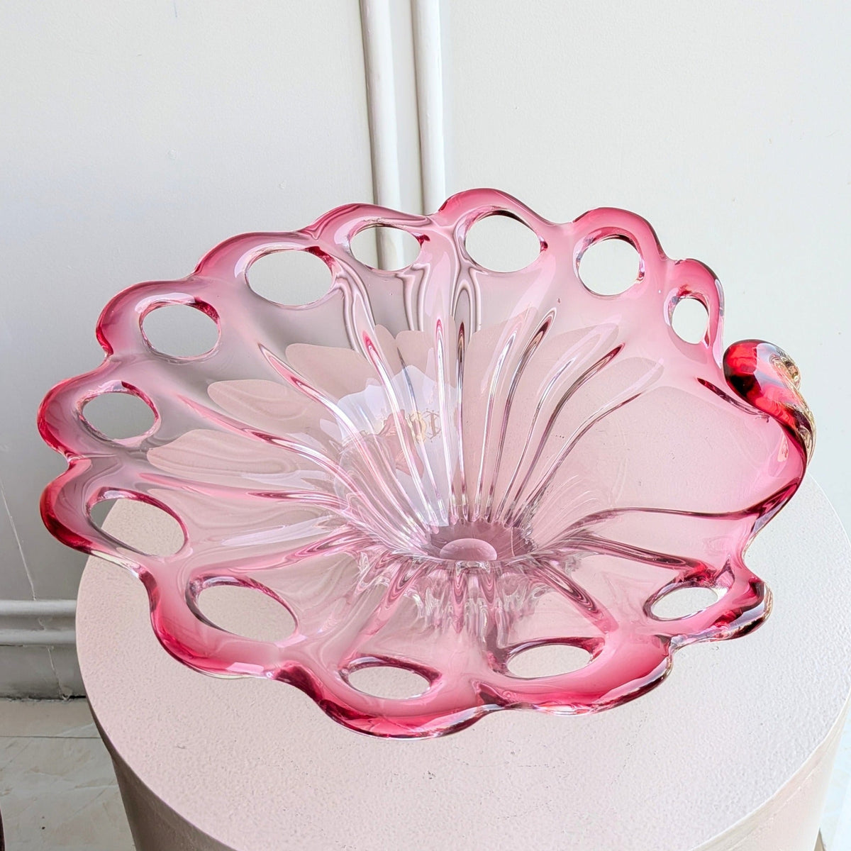 Bloom pink flower-shaped crystal decorative bowl top view