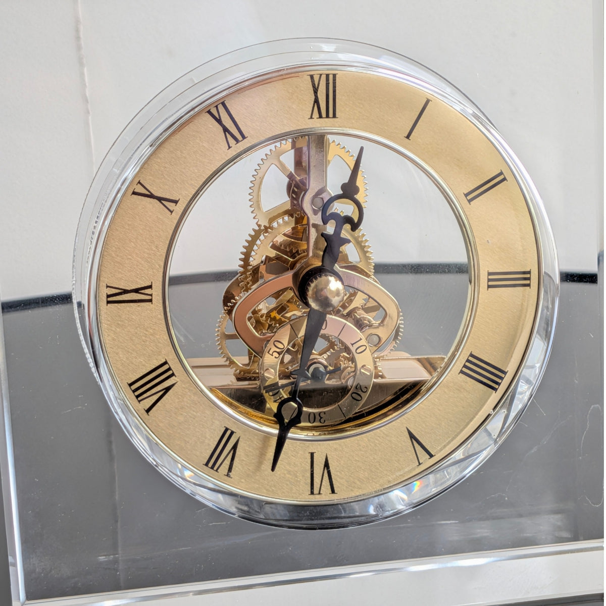 Chronos crystal and metal table clock with Roman numerals and gold-tone gear detailing for luxury study desks and consoles, view 8