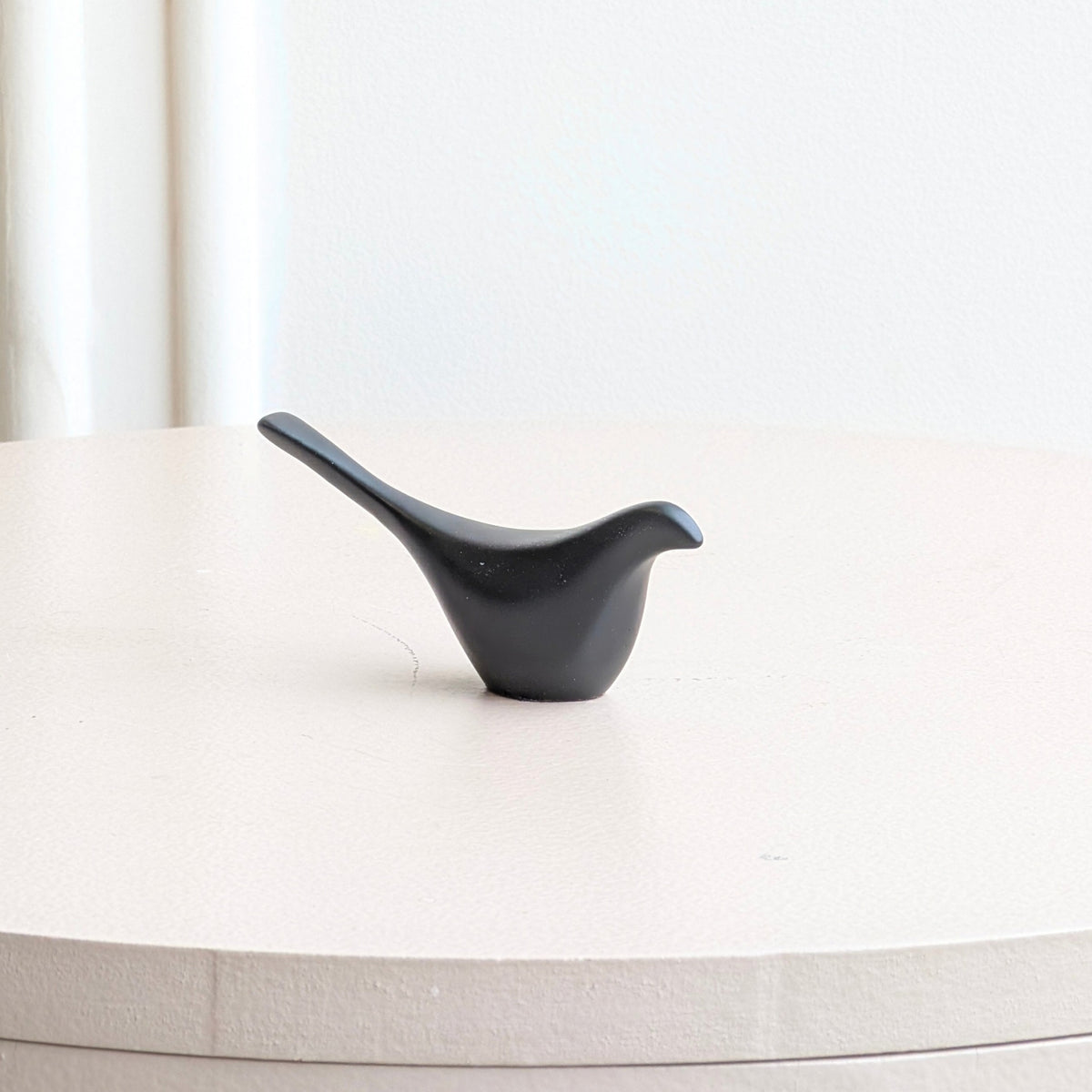 Flock small black resin bird showpiece, product view
