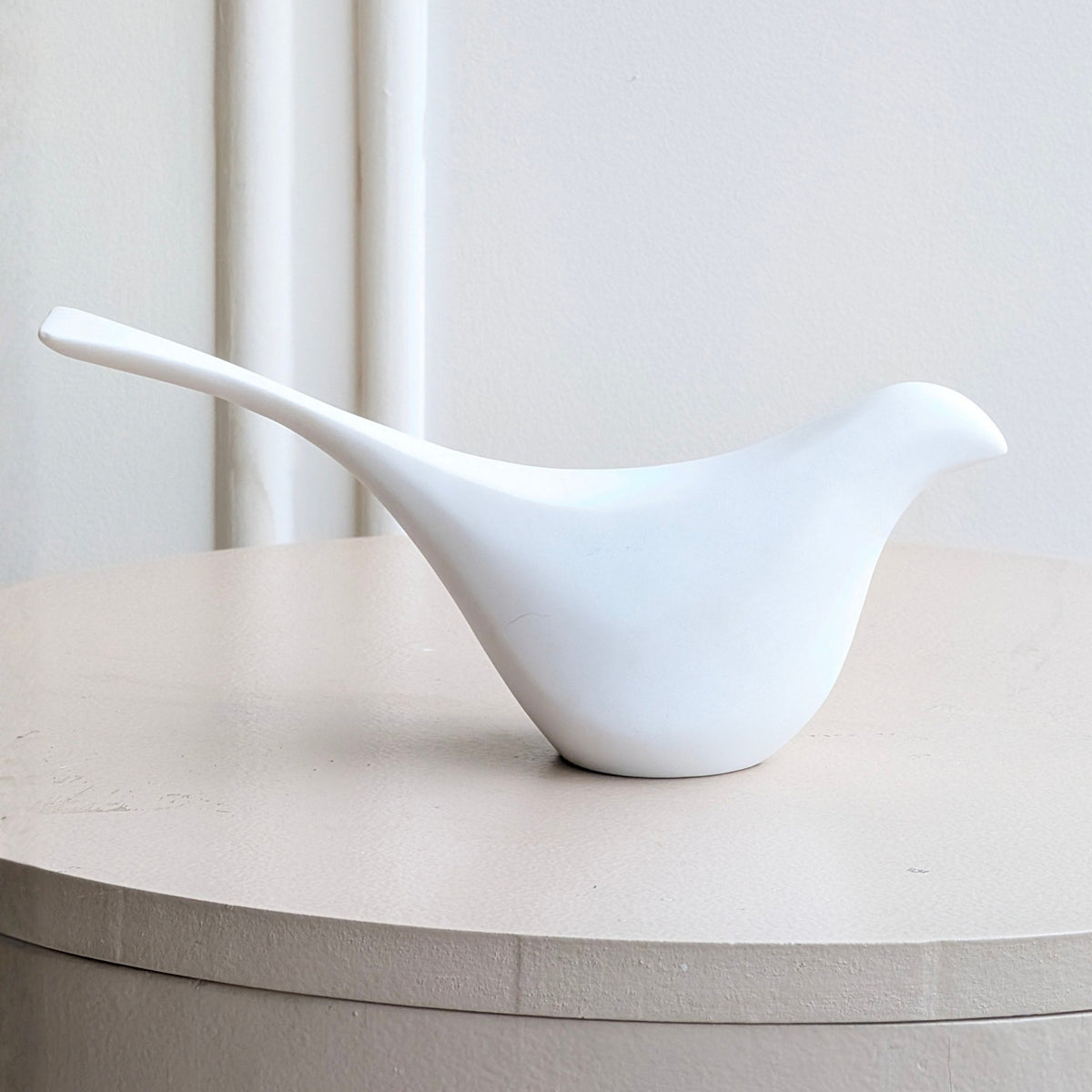 Flock large white resin bird showpiece, product view