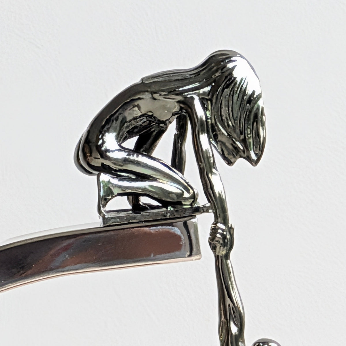 Lifeline Style 1 metal couple figurine with helping-hand sculpture and curved silver frame for luxury console decor, view 6
