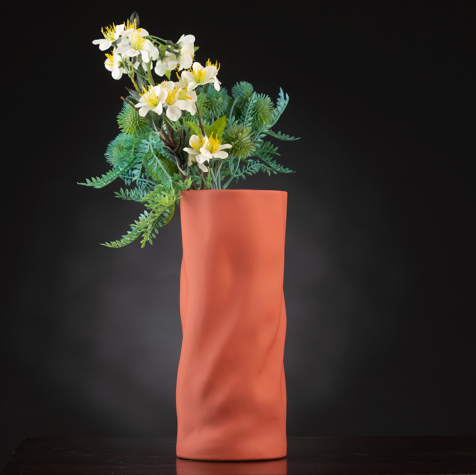 Table Vase The Bouquet Of Charm - Ceramic Table Vase